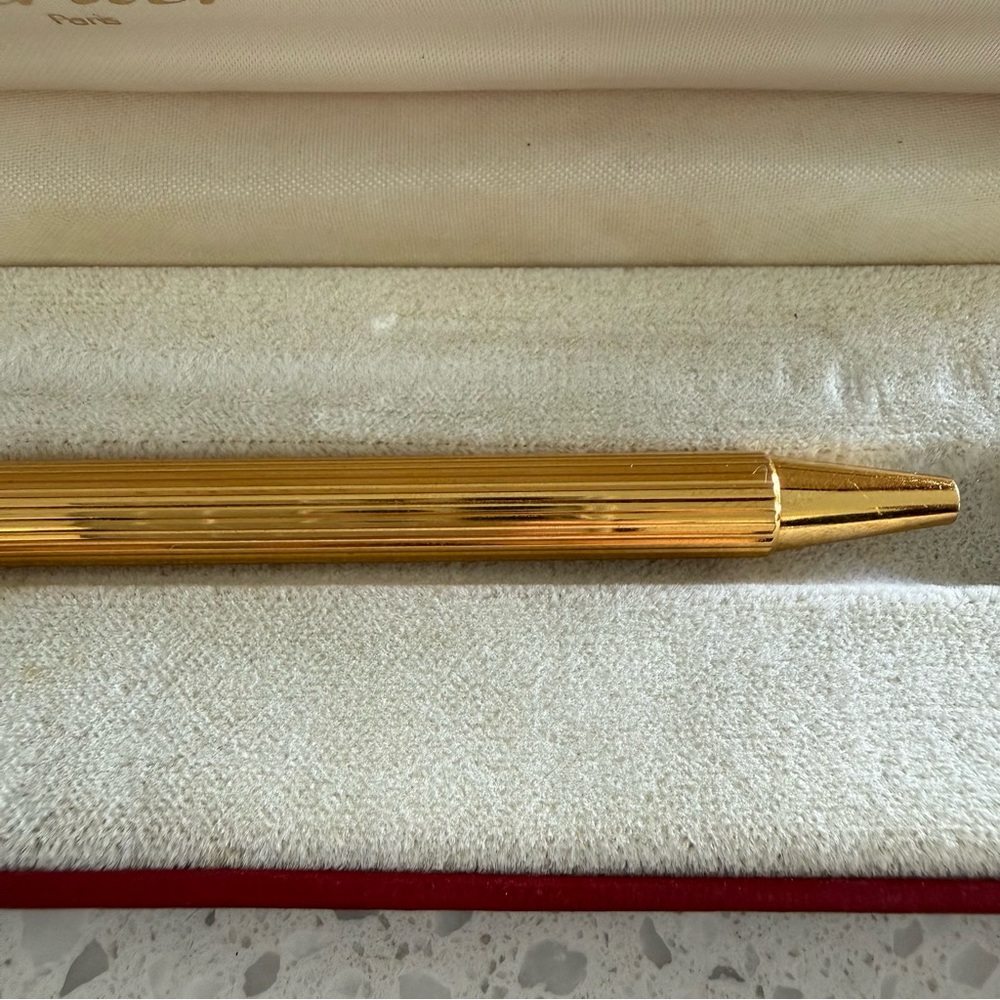 Authentic Cartier Gold Pen in Elegant Case - Picture 3 of 4